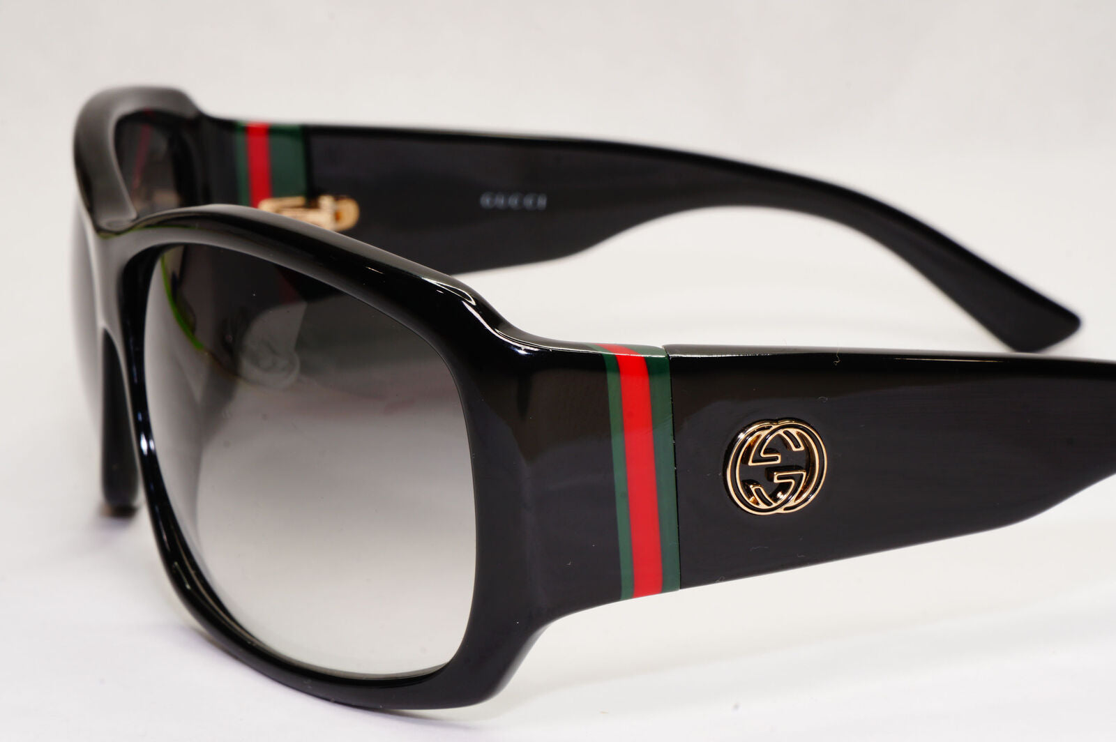 Gucci Sunglasses 1999 Vintage Black Gradient Red Green GG 2592/S BMSLF 131223