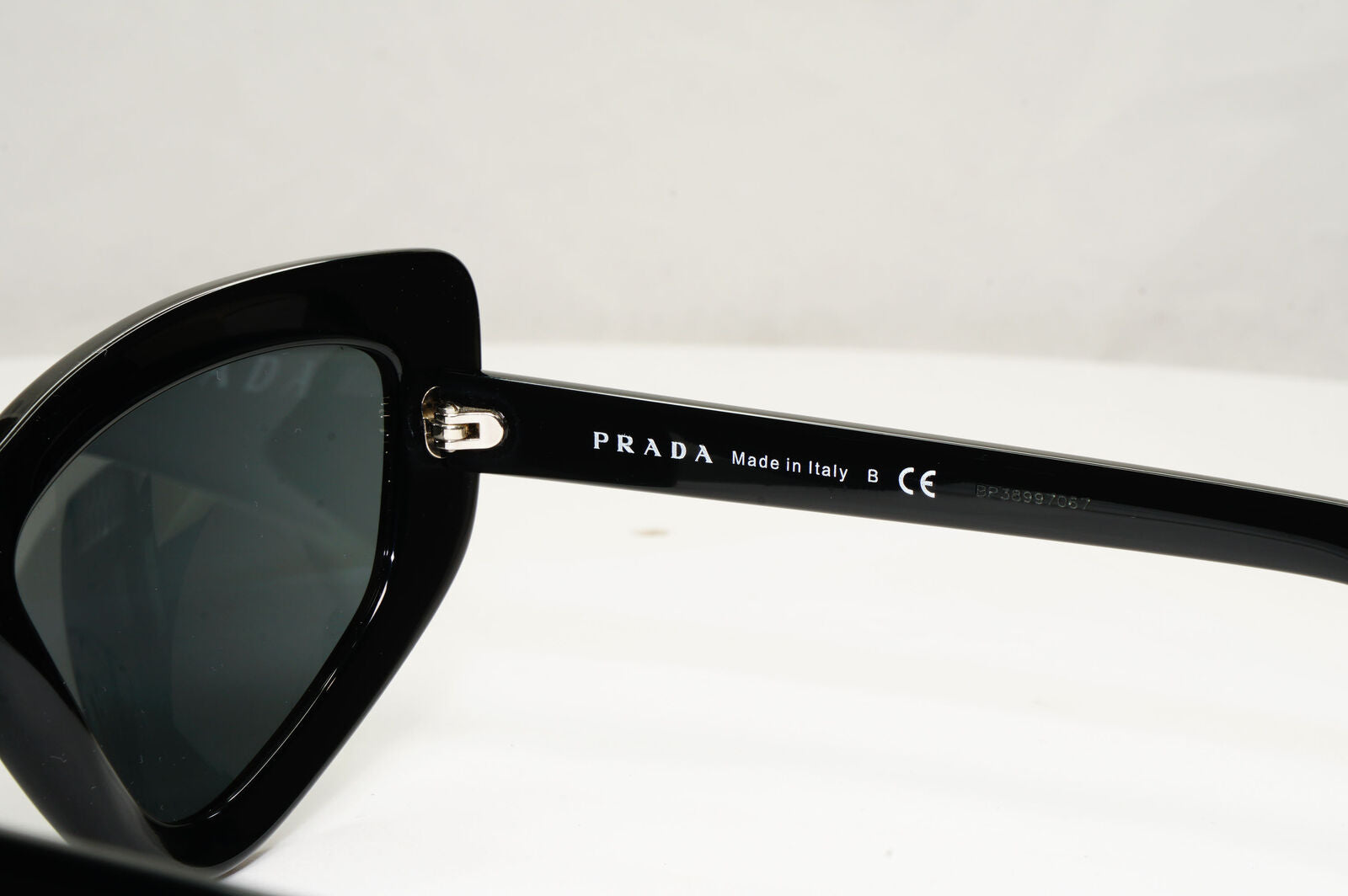 Prada Black Sunglasses Cat Eye Womens Fashion Runway PR11VS SPR 11V 1AB-5S0