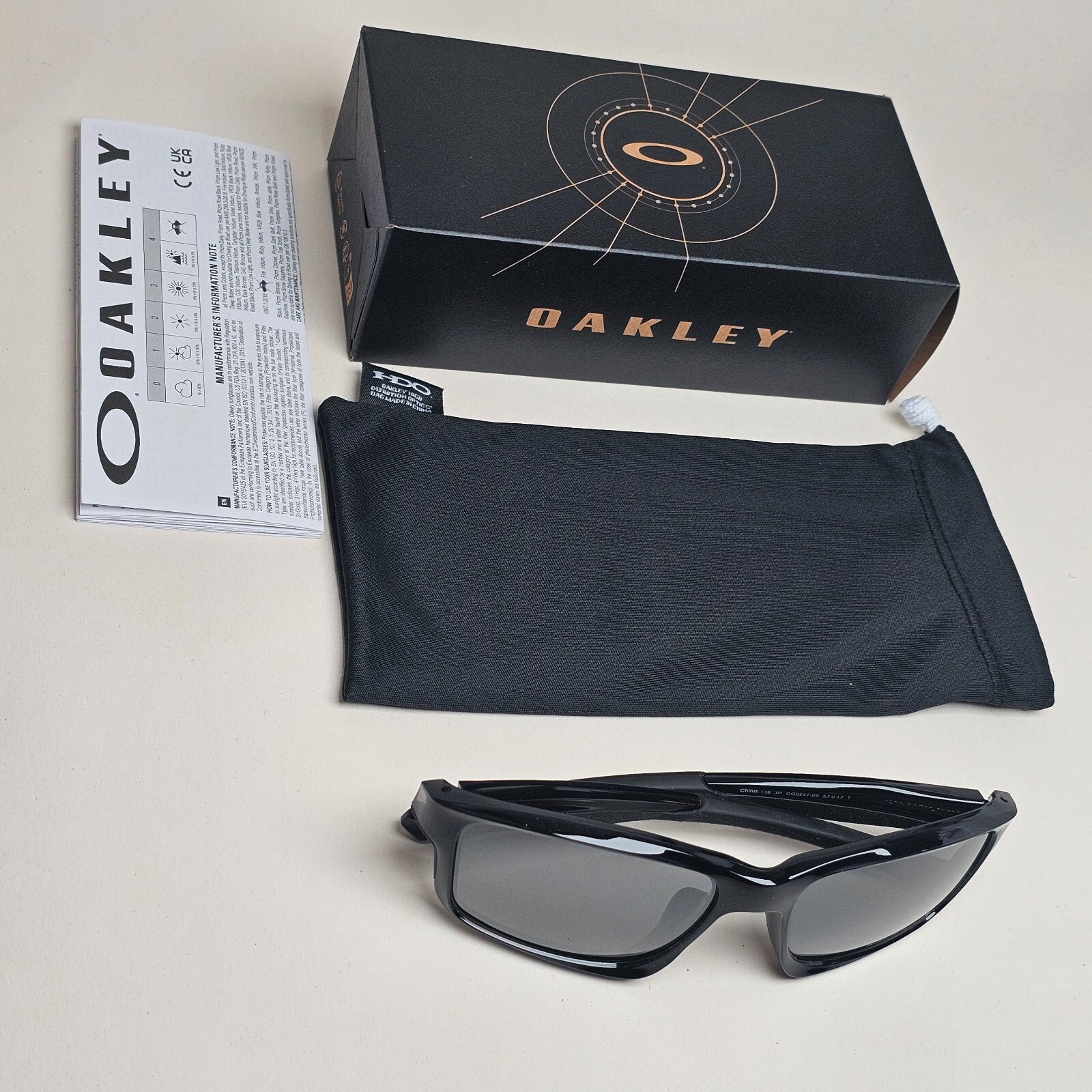 Oakley Sunglasses Polarized Chainlink Black Ink Iridium Glossy OO 9247 09