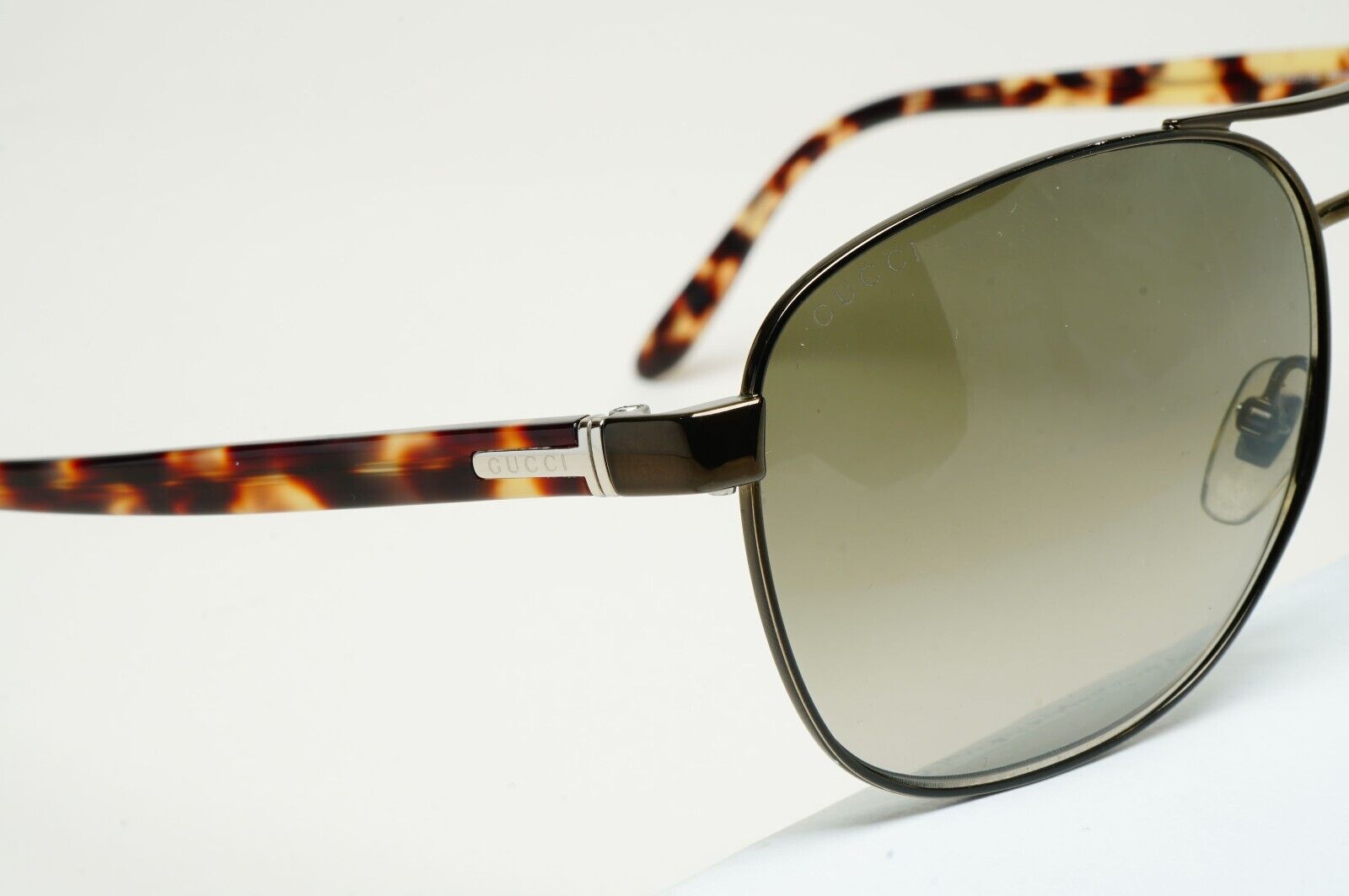Gucci Sunglasses 2011 Vintage Pilot Brown Grey Unisex GG 2220/S W04HA 060125