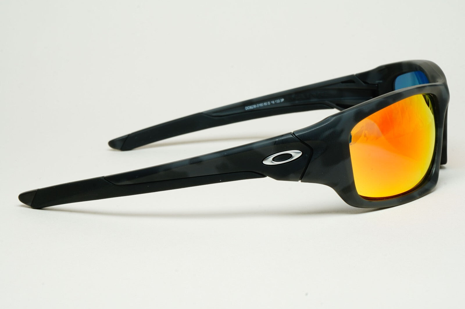 Oakley Sunglasses Polarized Valve Matte Camo Black Ruby Iridium OO 9236 31