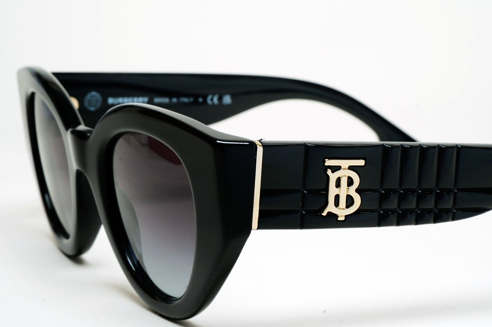 Burberry Sunglasses Meadow Black Gold Grey Gradient BE 4390 3001/8G 47mm