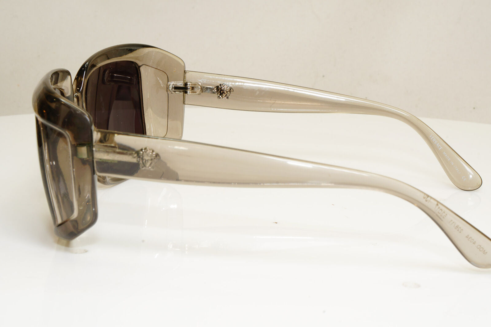 Authentic VERSACE Womens Vintage Medusa Sunglasses Grey Square 4034 228/11 29826