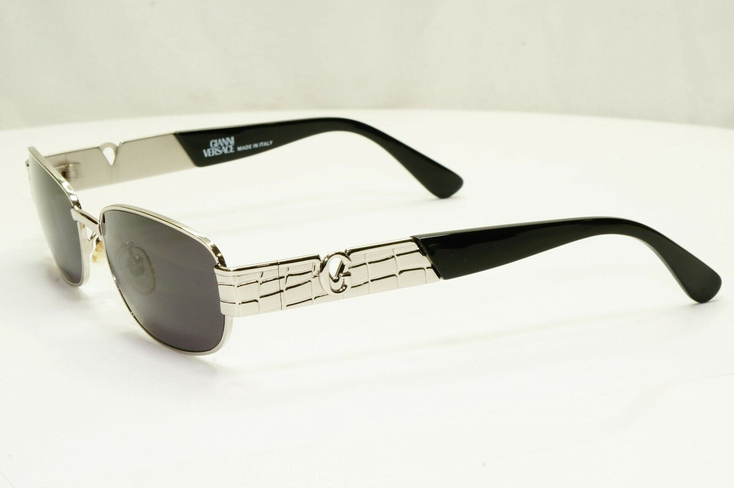 Gianni Versace 1996 Vintage Silver Rectangle Metal Sunglasses MOD S21 COL 26M