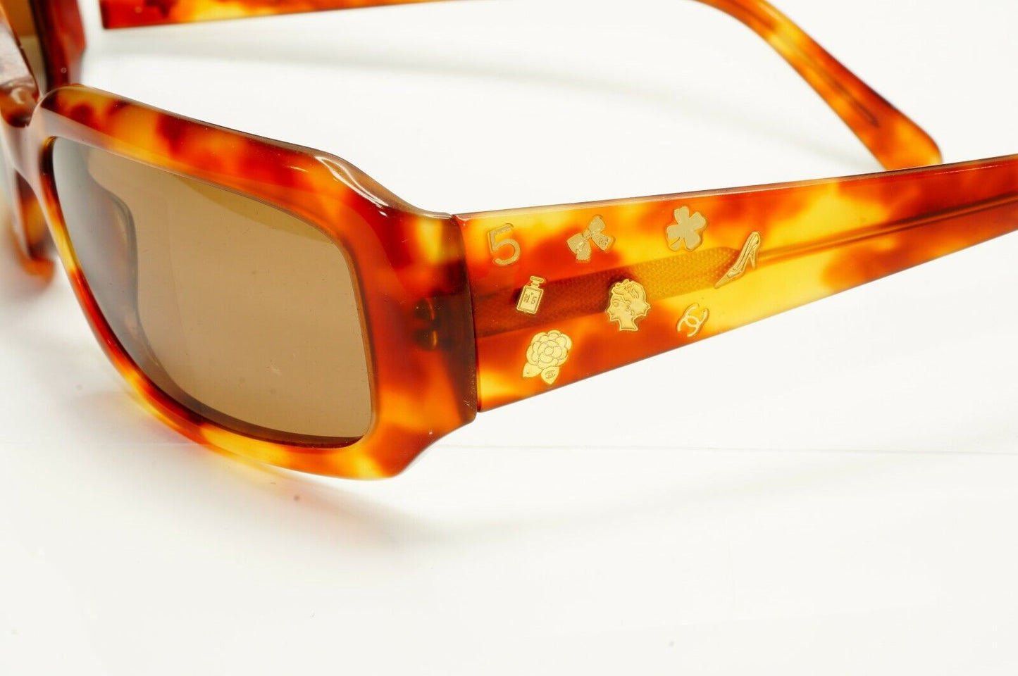 Chanel Gold Charms Sunglasses Brown Tortoise Vintage Womens 5142 574/3B 29988