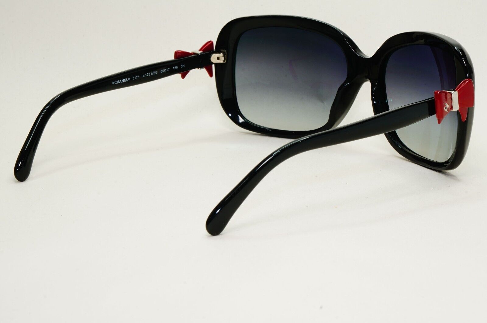 Chanel Sunglasses Bow Black Red Grey Gradient Square 5171 c.1231/8G 270924
