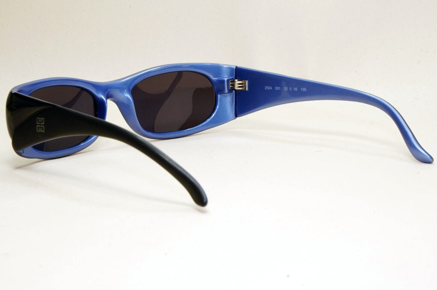 Givenchy Sunglasses 2005 Vintage Black Rectangle Unisex 2504 001 52mm 021124