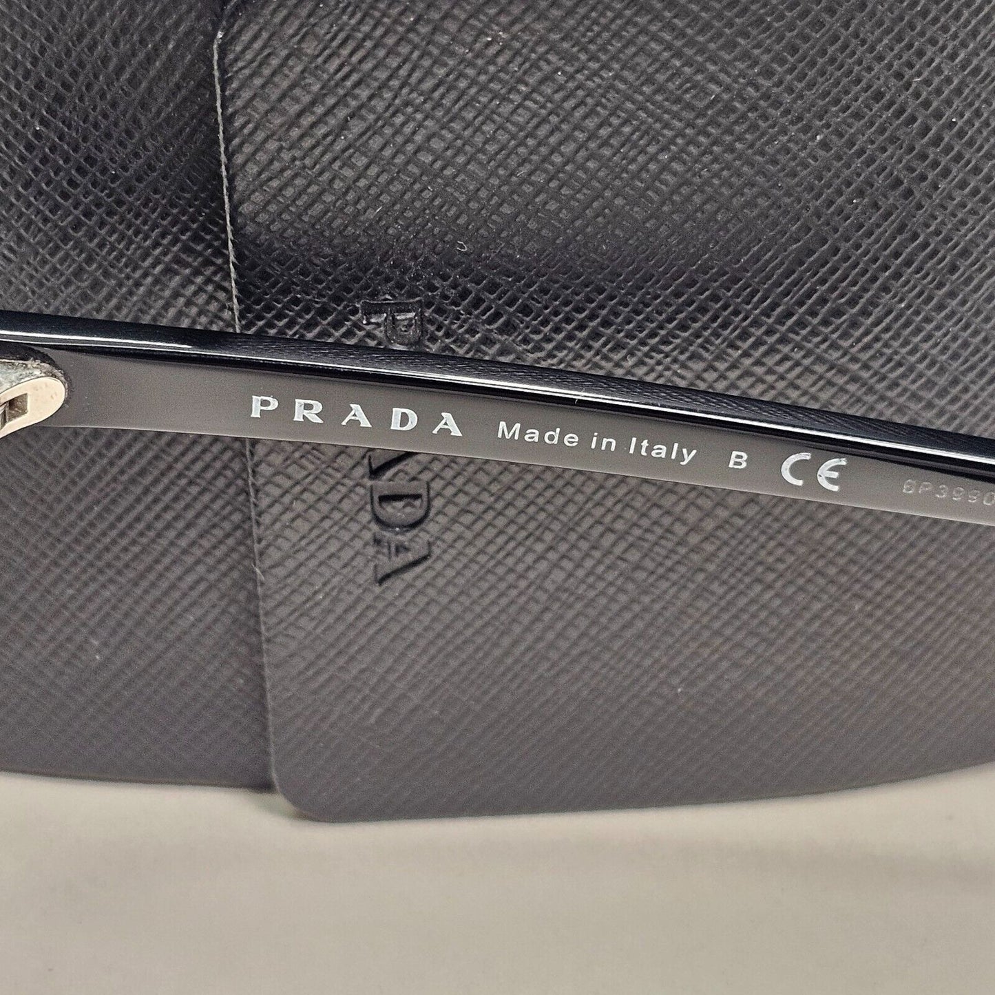 Prada Sunglasses Black Cat Eye Glossy PR01VS SPR 01V 1AB-5S0 56mm 050824