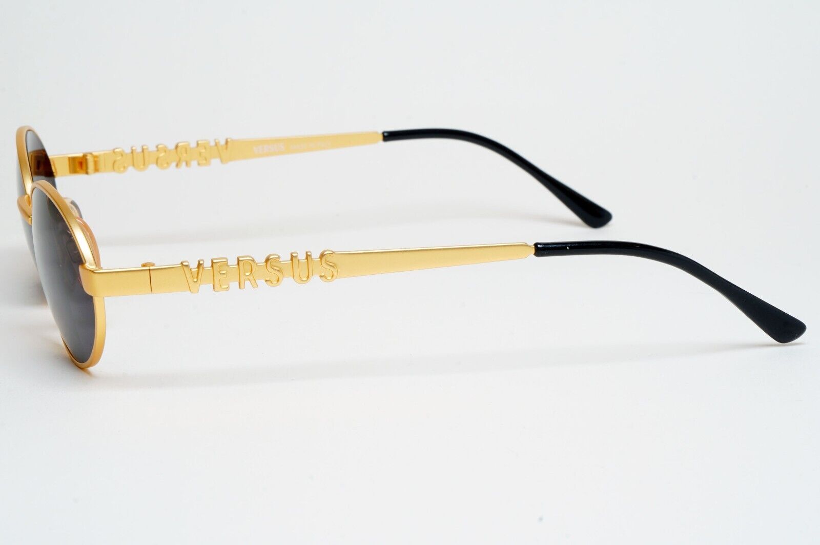 Versus Sunglasses 1996 by Gianni Versace Vintage Gold Black Oval MOD R26 COL 13M