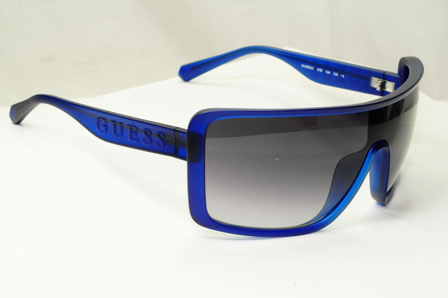 Guess Mens Shield Visor Sunglasses Blue Black Gradient Smoke GU 00022 91B Ski
