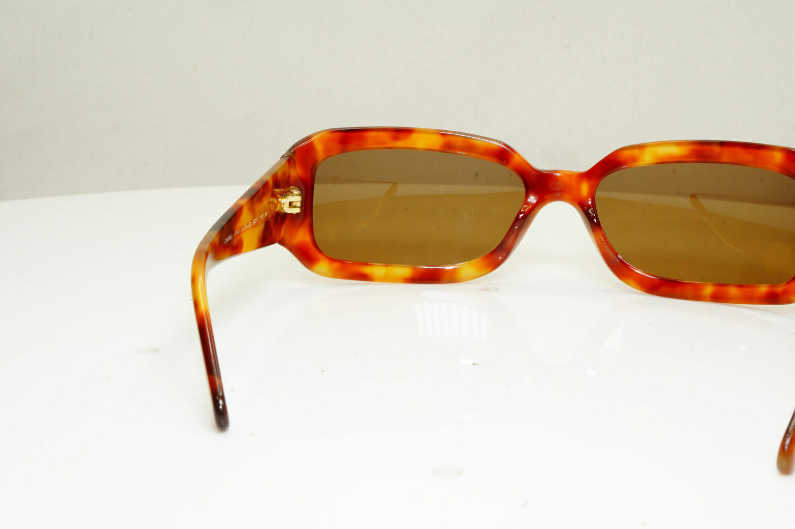Chanel Gold Charms Sunglasses Brown Tortoise Vintage Womens 5142 574/3B 29988