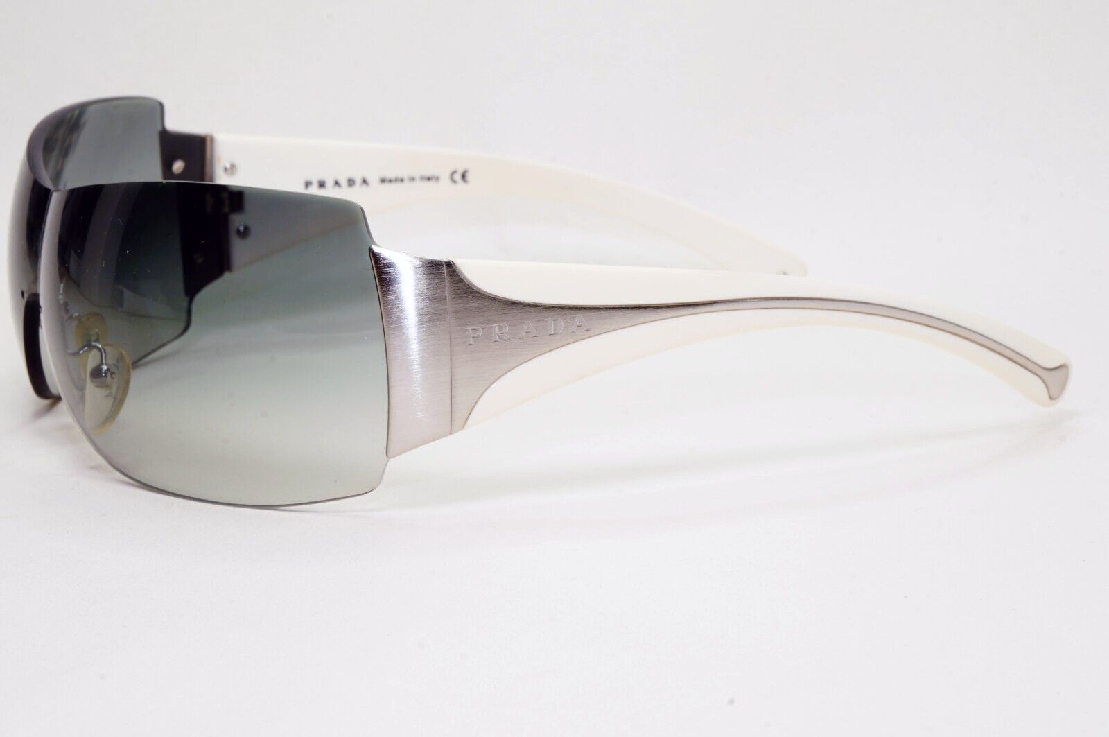 Prada Sunglasses 2007 Vintage White Grey Shield PR04IS SPR 04I 1BC-3M1 081024
