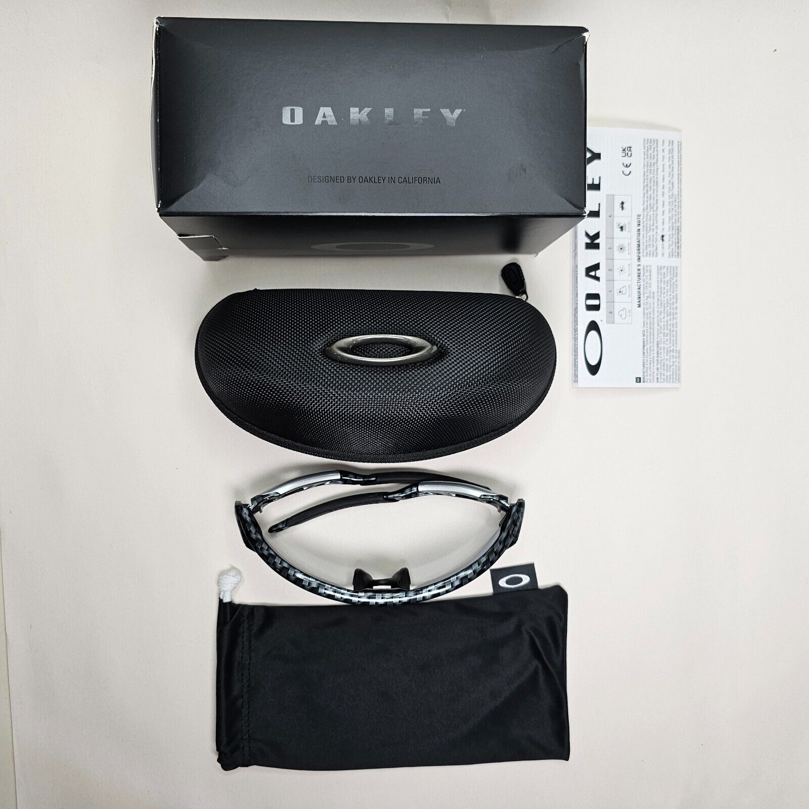 Oakley Sunglasses RadarLock Path A Carbon Fiber Slate Iridium Mirror OO 9206 11