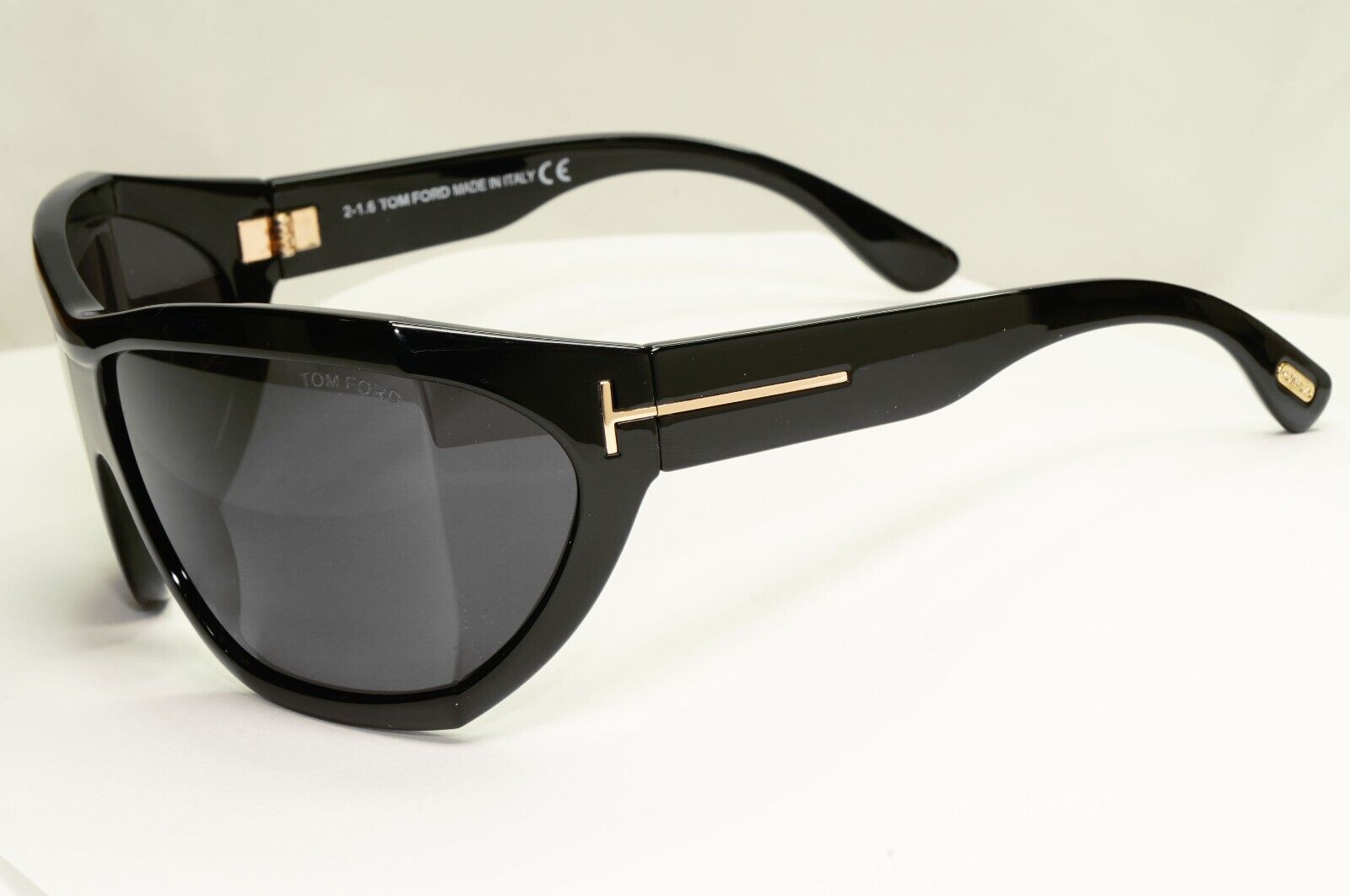 Authentic TOM FORD Mens Sunglasses Unisex Glossy Black Sedgewick TF402 01A 30676