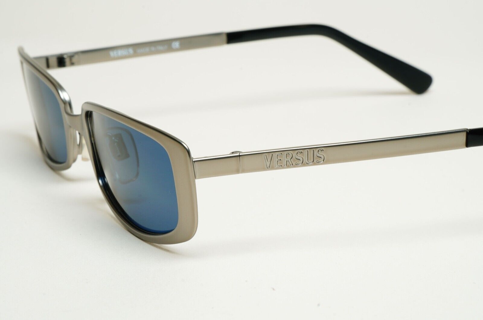 Versus Sunglasses 1996 by Gianni Versace Vintage Gunmetal Blue MOD R36 COL 948