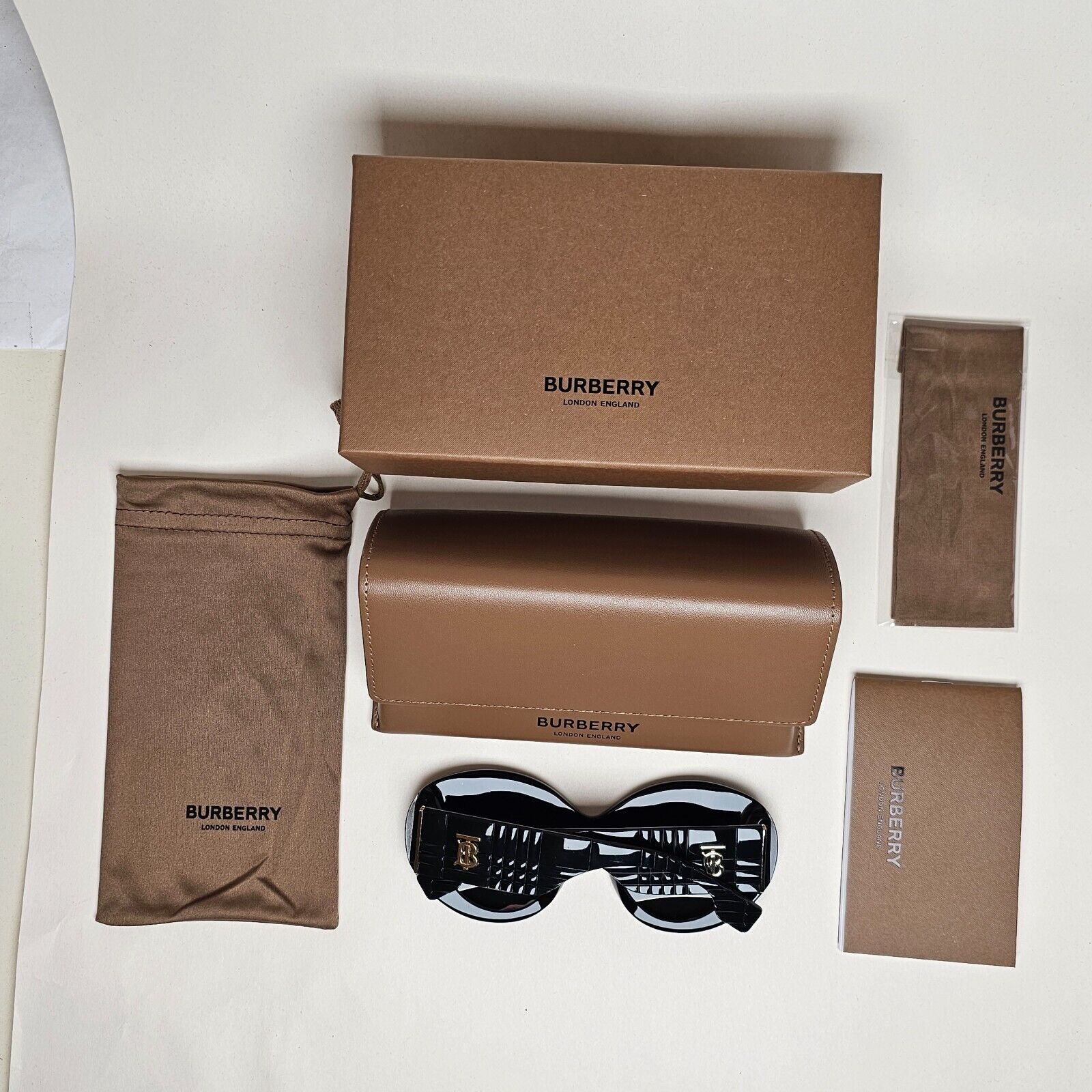 Burberry Sunglasses Margot Black Gold Large Oval BE 4370-U 3001/87 49mm