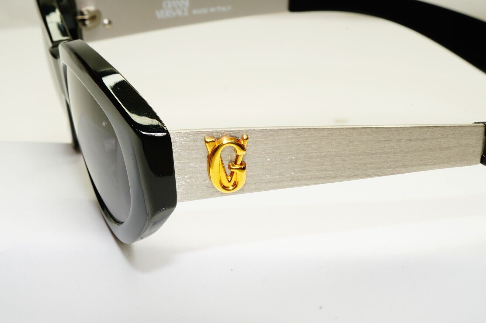 Gianni Versace 1996 Unisex Vintage Gold Black Sunglasses MOD 461/A COL 852