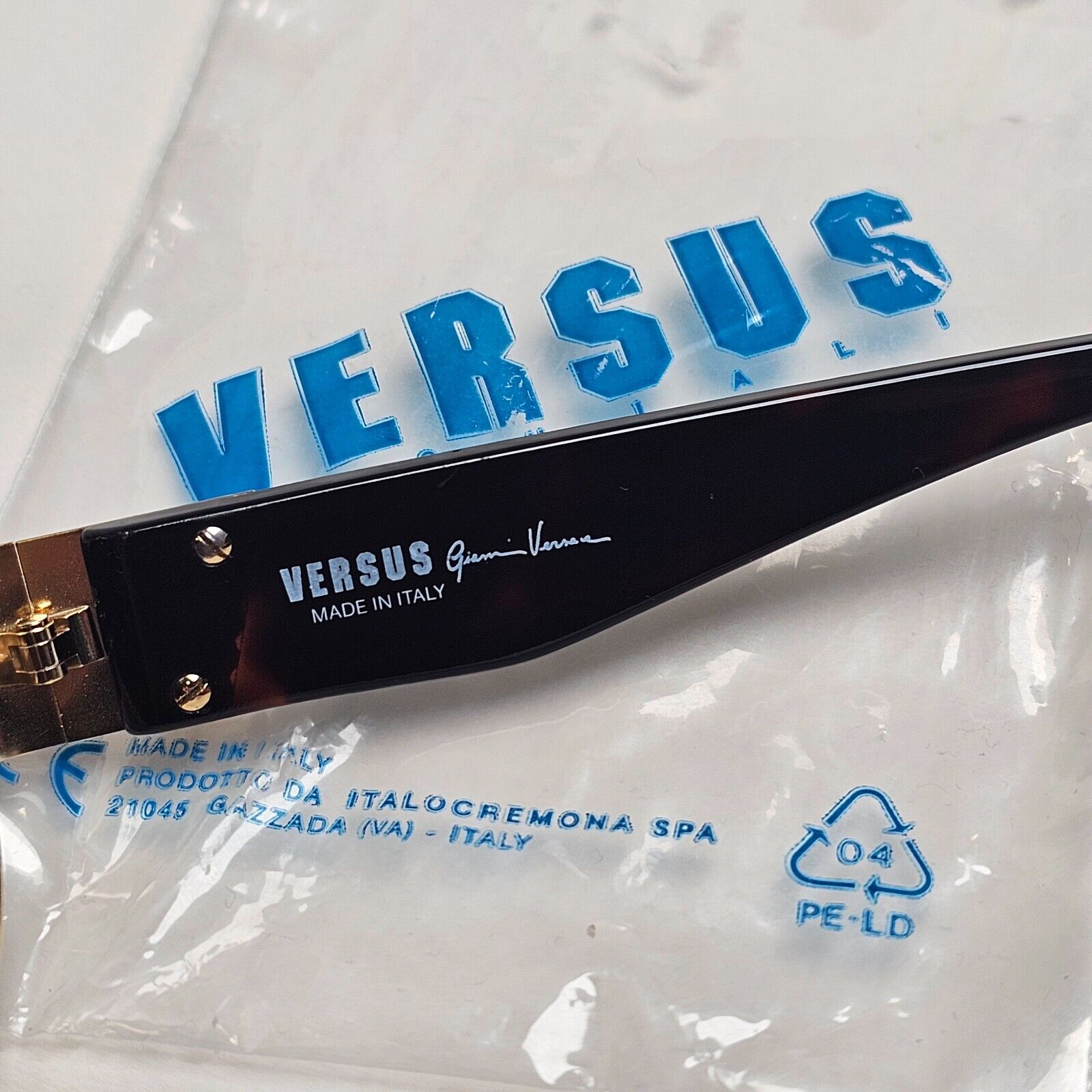 Versus Sunglasses 1996 by Gianni Versace Vintage Gold Oval Brown MOD F12 COL 030