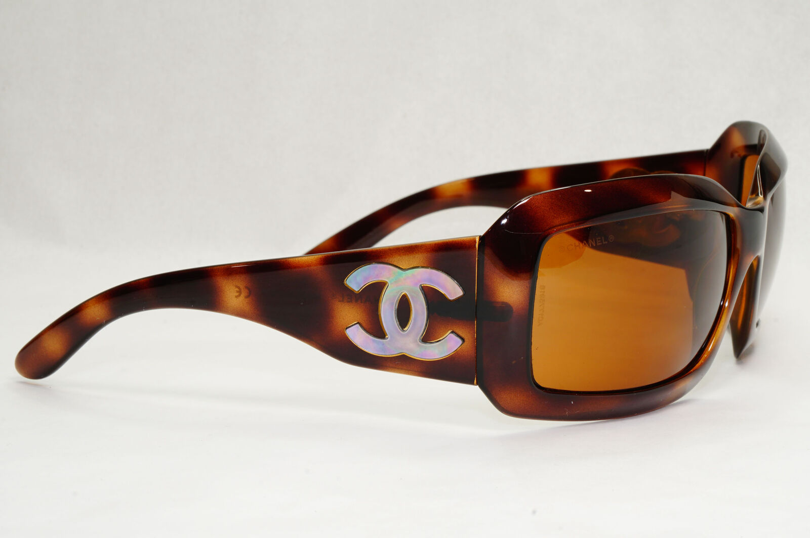 Chanel Sunglasses Mother of Pearl Vintage 2006 Brown 5076-H c.502/73 120124