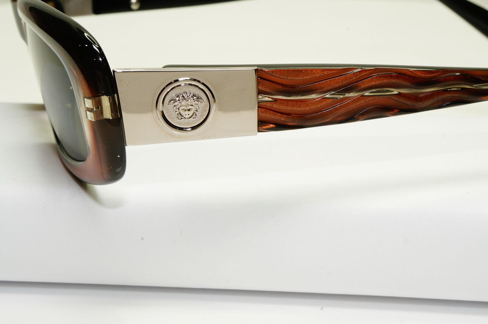 Gianni Versace 1996 Unisex Vintage Brown Medusa Sunglasses MOD 257/M COL 382