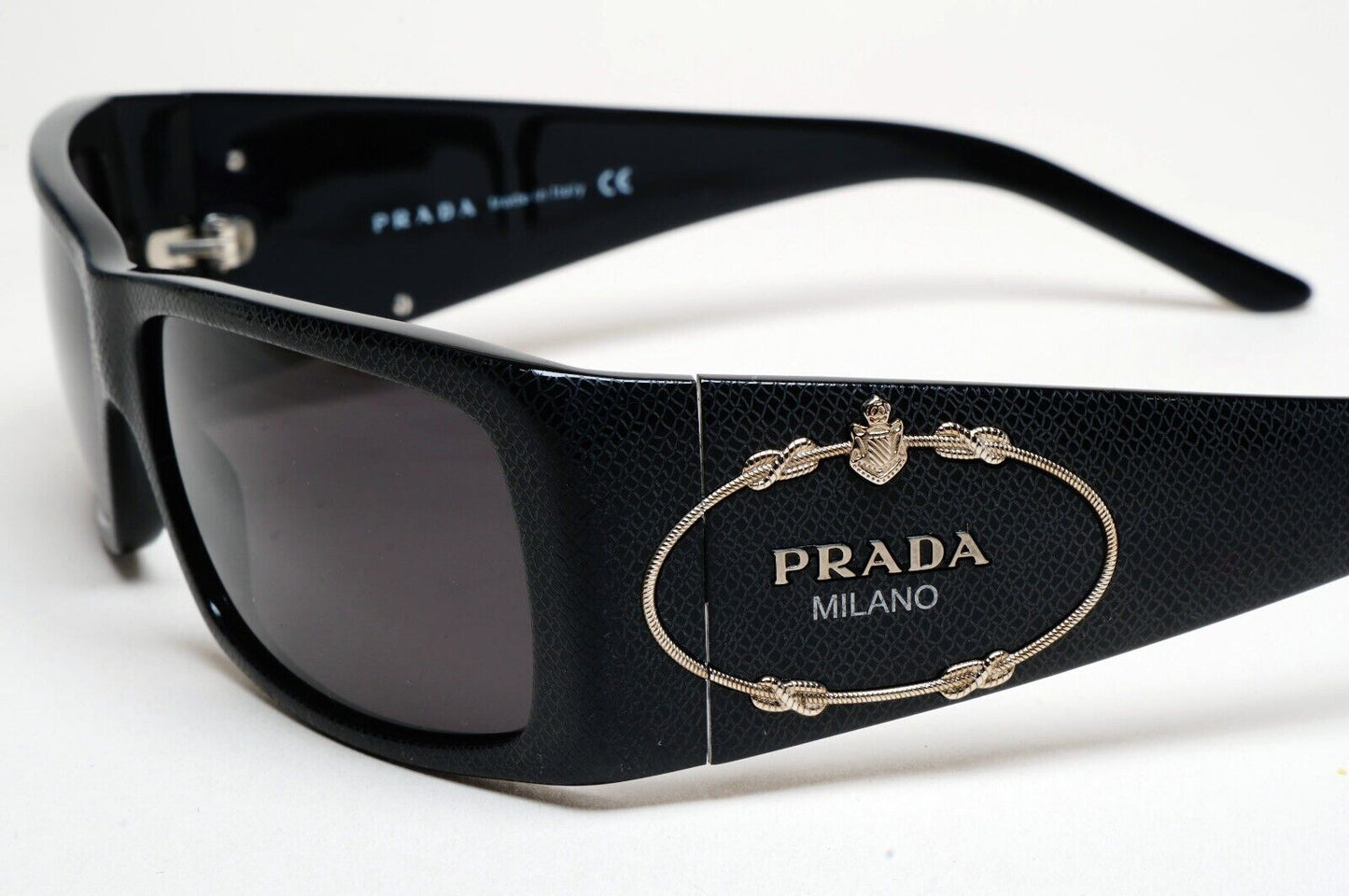 Prada Sunglasses 2007 Vintage Black Saffiano Crest PR11HS SPR 11H 7JS-1A1 070125