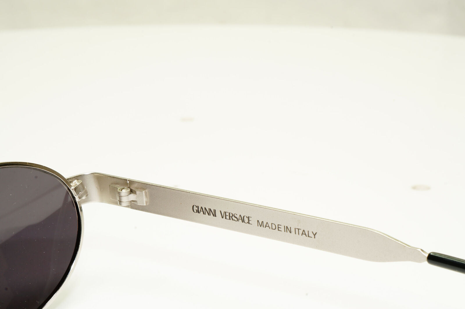 Gianni Versace 1996 Vintage Silver Black Oval Metal Sunglasses MOD S58 COL 56M