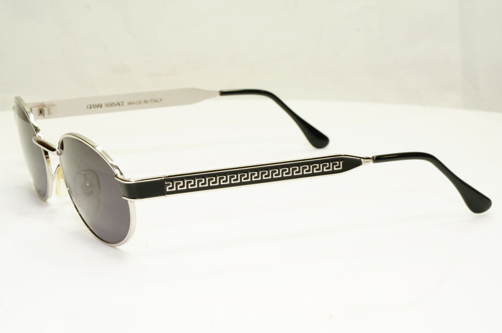 Gianni Versace 1996 Vintage Silver Black Oval Metal Sunglasses MOD S58 COL 56M