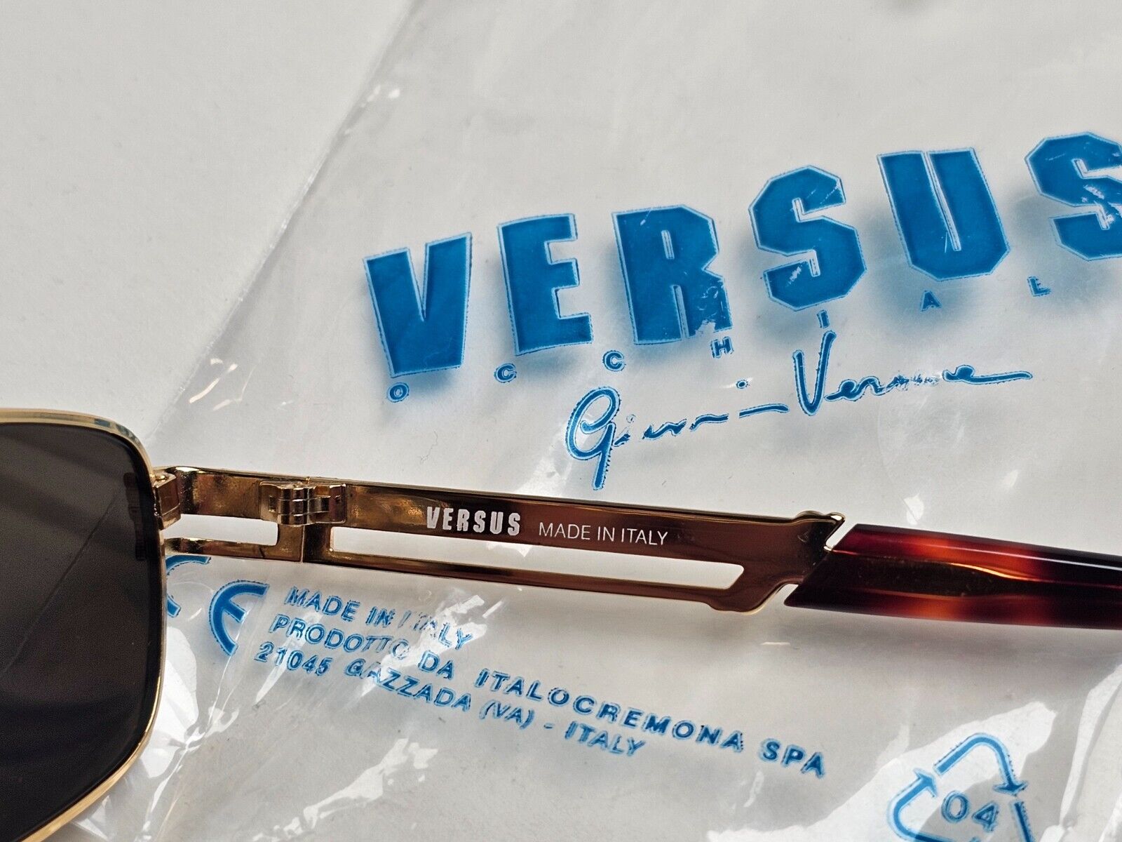 Versus Sunglasses 1996 by Gianni Versace Vintage Gold Grey MOD F20 COL 030