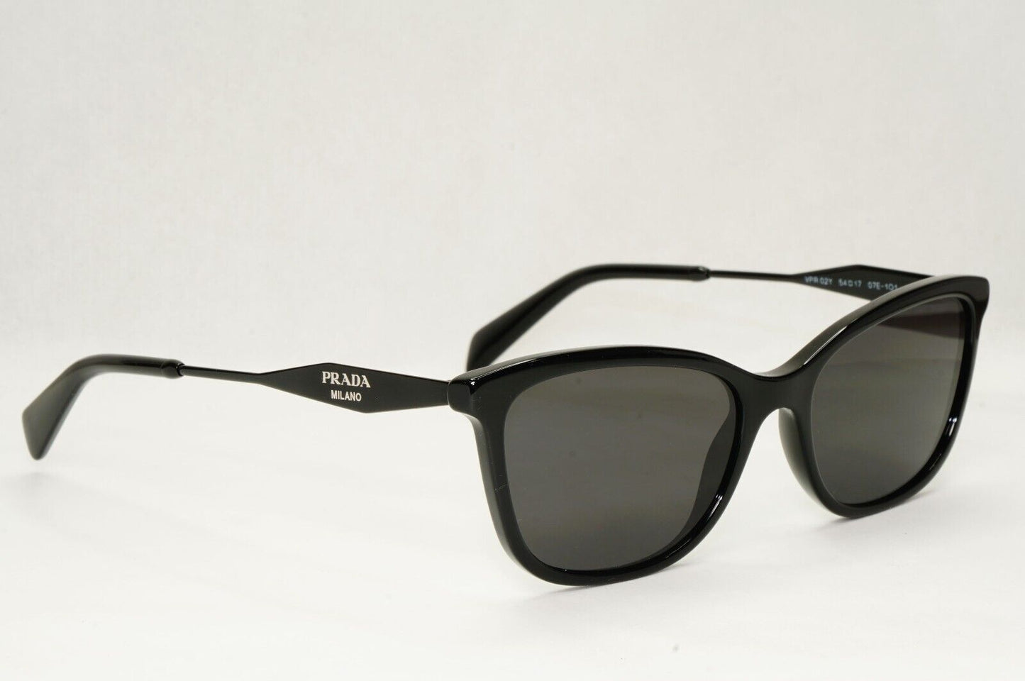 Prada Sunglasses Black Milano Square Glossy Fashion PR02YV VPR 02Y 07E-1O1 54mm