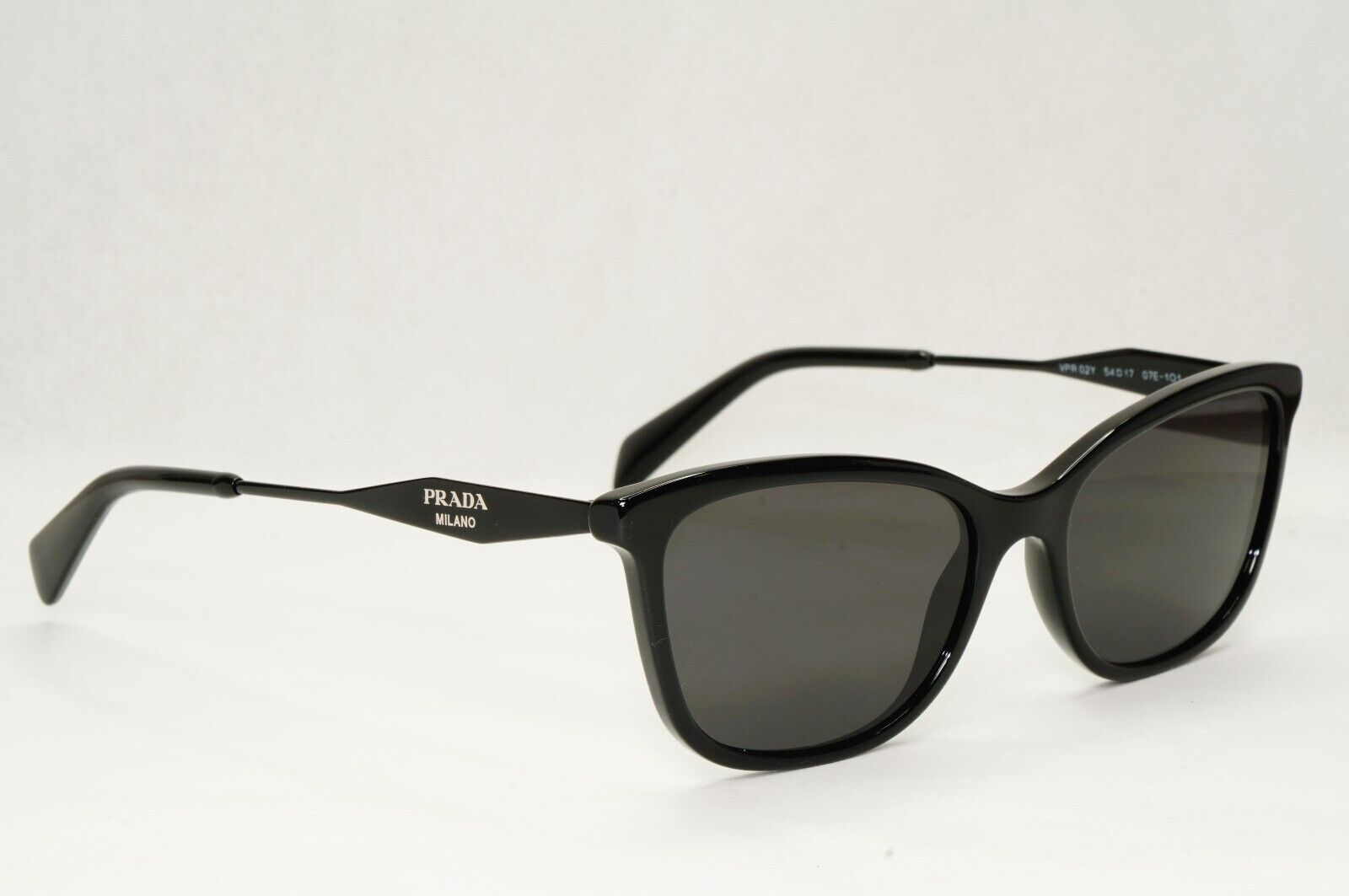 Prada Sunglasses Black Milano Square Glossy Fashion PR02YV VPR 02Y 07E-1O1 54mm