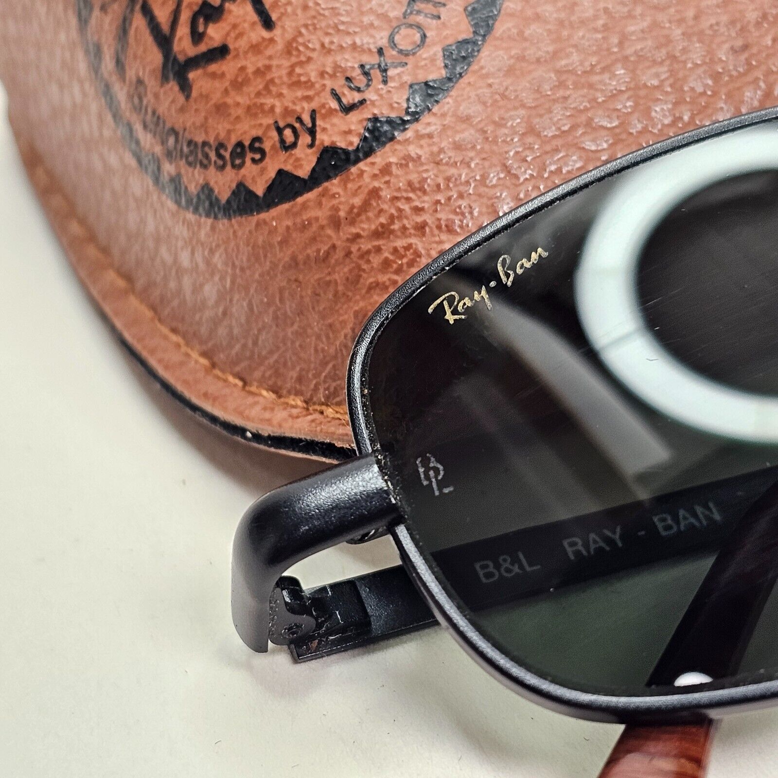 Ray-Ban Sunglasses Vintage 1999 Bausch & Lomb Black Green W2951  081124