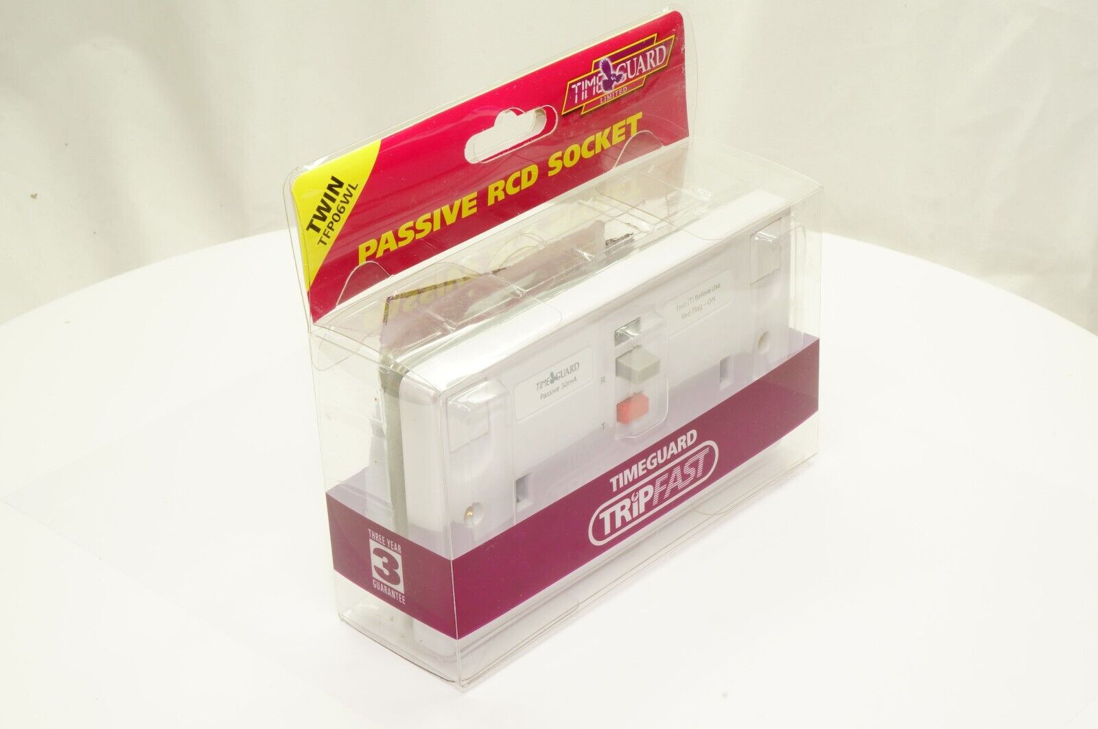Timeguard 2 Gang RCD Double Socket TFP06WL Passive 13 AMP 30MA Switched Outlet 
