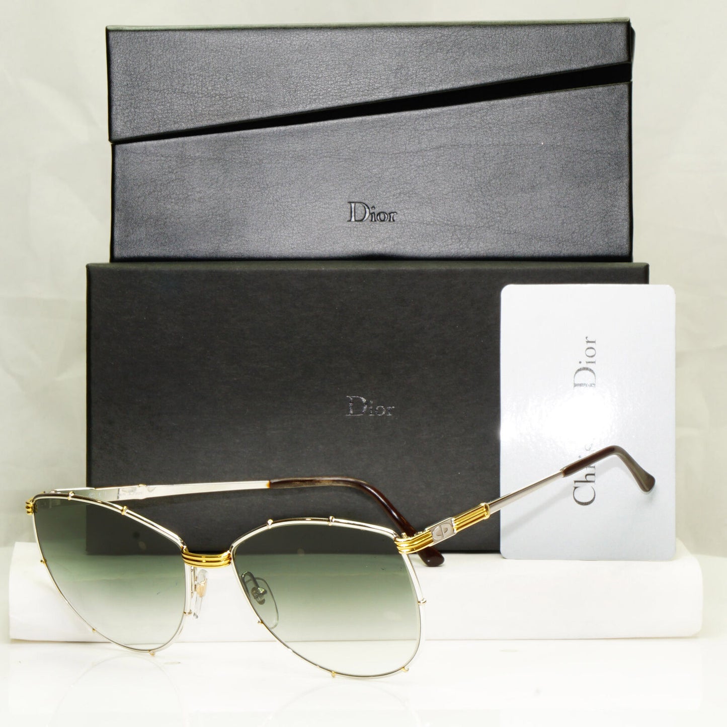 Authentic Christian Dior Womens Vintage Sunglasses Austria Gold 2249 47 32810