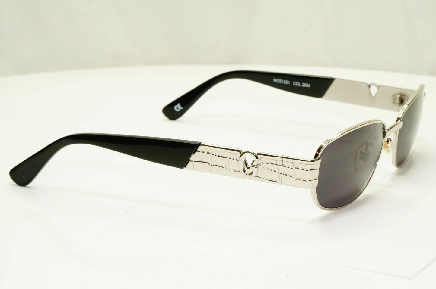 Gianni Versace 1996 Vintage Silver Rectangle Metal Sunglasses MOD S21 COL 26M