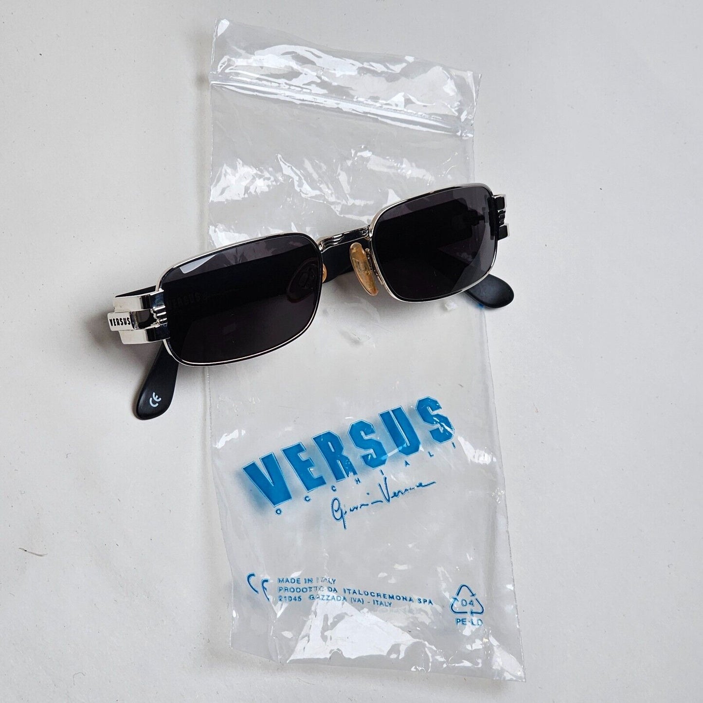 Versus Sunglasses 1996 by Gianni Versace Vintage Silver Black MOD F32 COL 12M