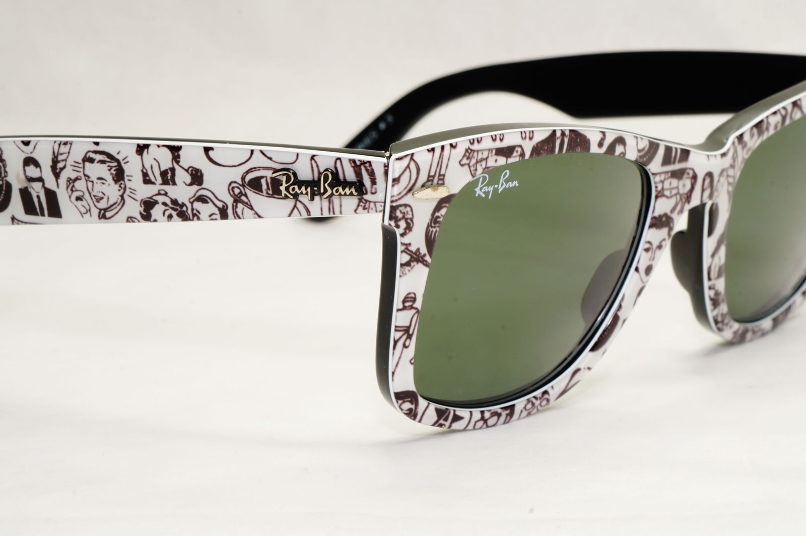 Ray-Ban Sunglasses Rare Prints Comics White Black Green RB 2140 1047 200124