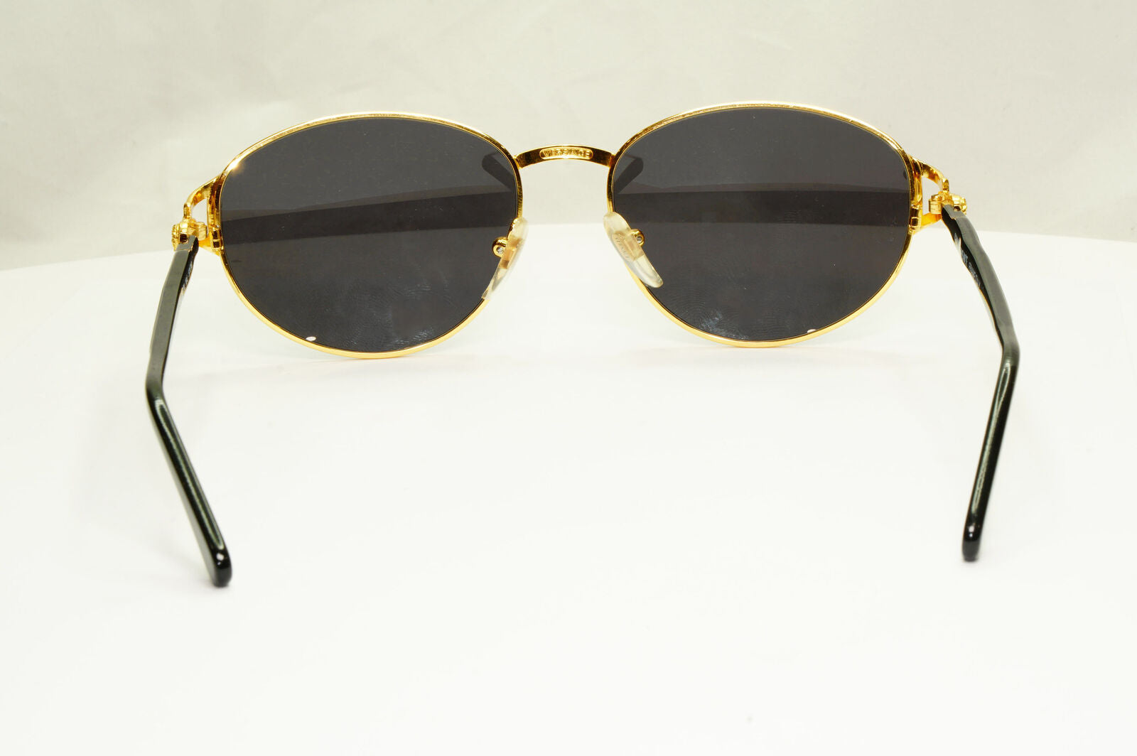 Gianni Versace 1995 Vintage Gold Medusa Black Retro Sunglasses MOD G28 COL 18L