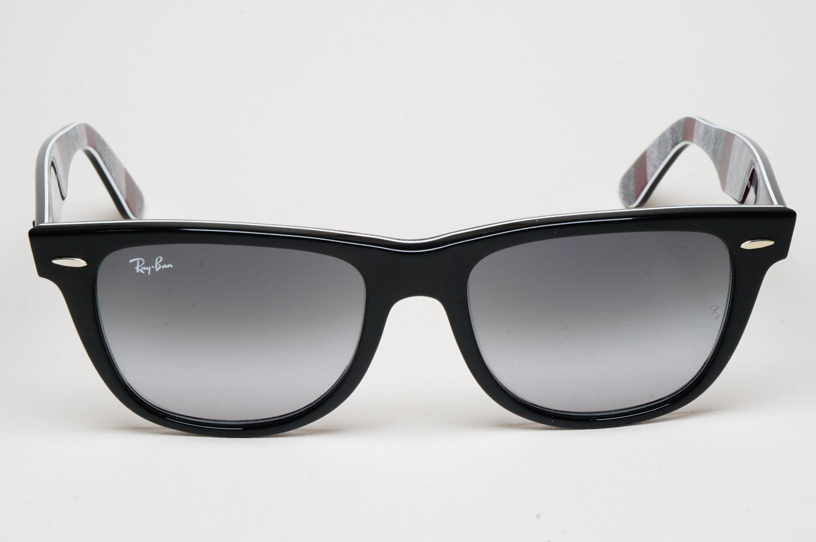 Ray-Ban Sunglasses Wayfarer RB 2140 Black Grey Gradient 1318/3A 54mm Large