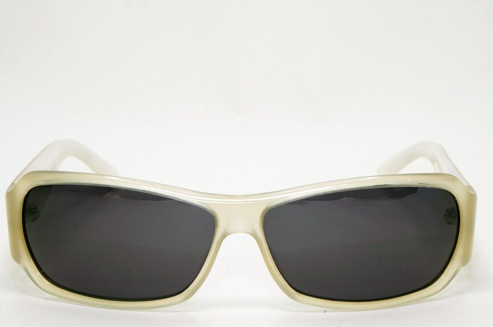 Gucci Sunglasses 2005 Vintage Cream White Black Unisex GG 2935/S EOODA 041124
