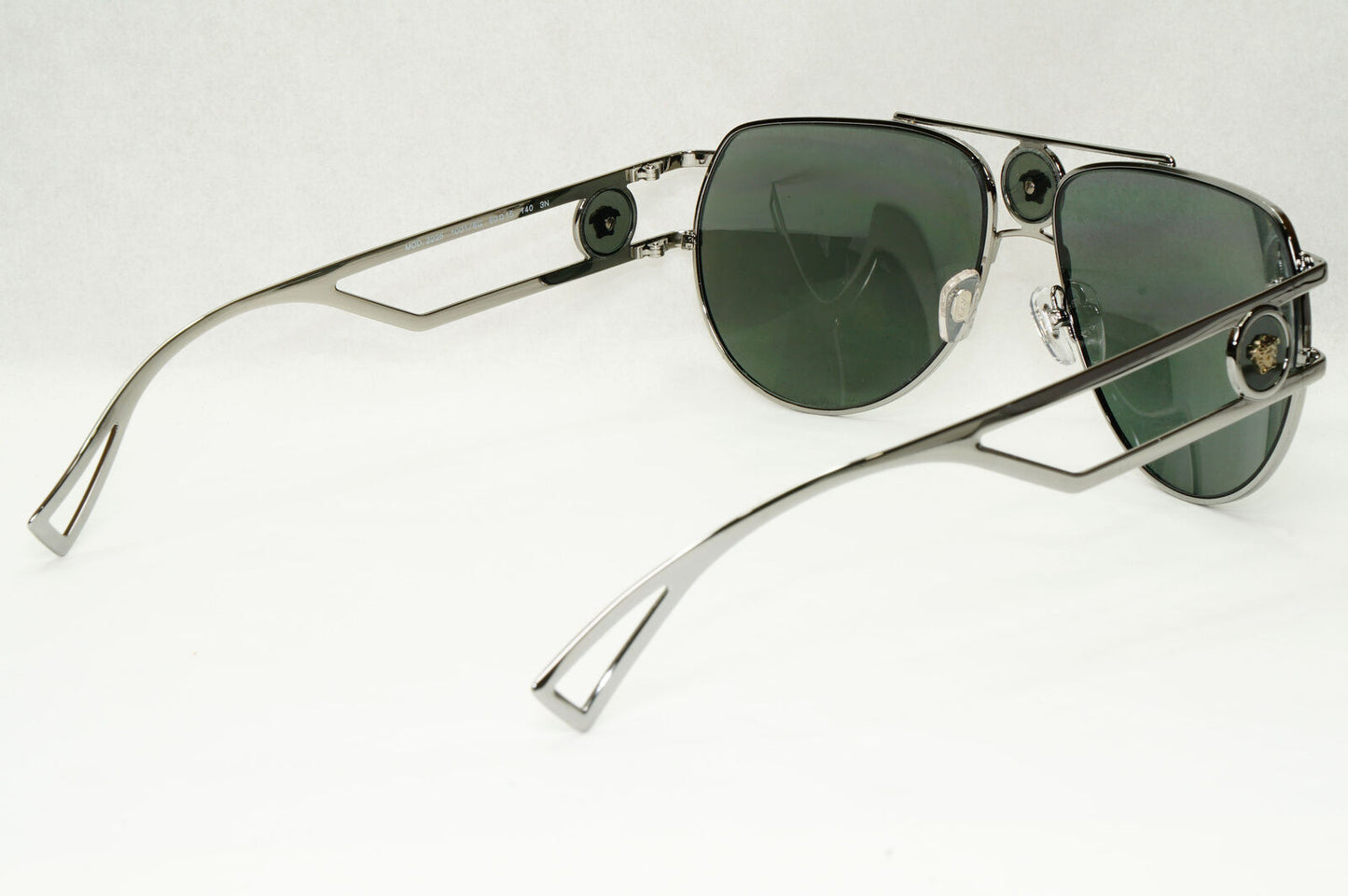 Versace Sunglassess Silver Mirror Gunmetal Pilot Medusa MOD VE 2225 1001/6G