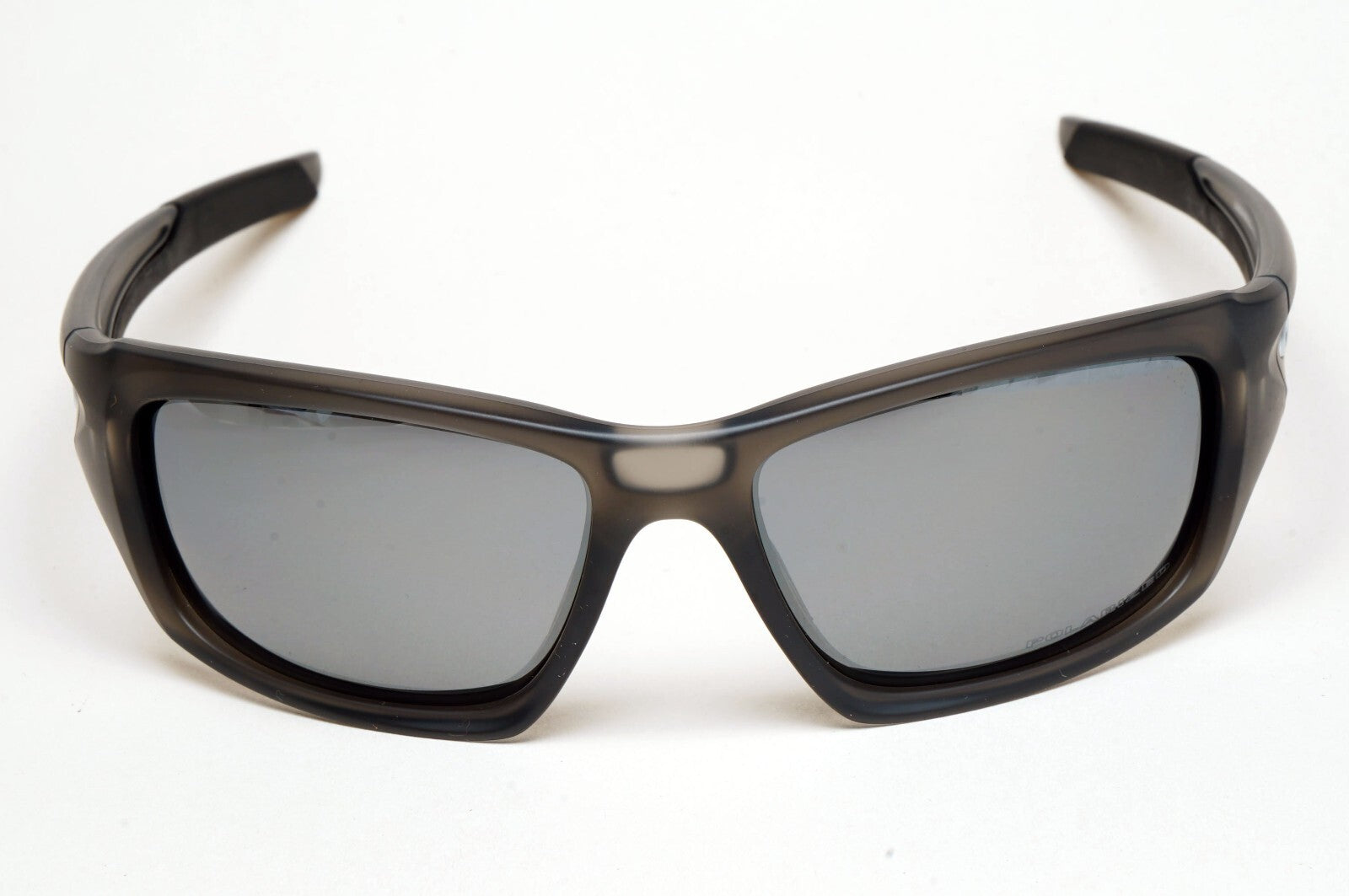 Oakley Sunglasses Polarized Valve Grey Matte Black Iridium OO 9236 Valve 06