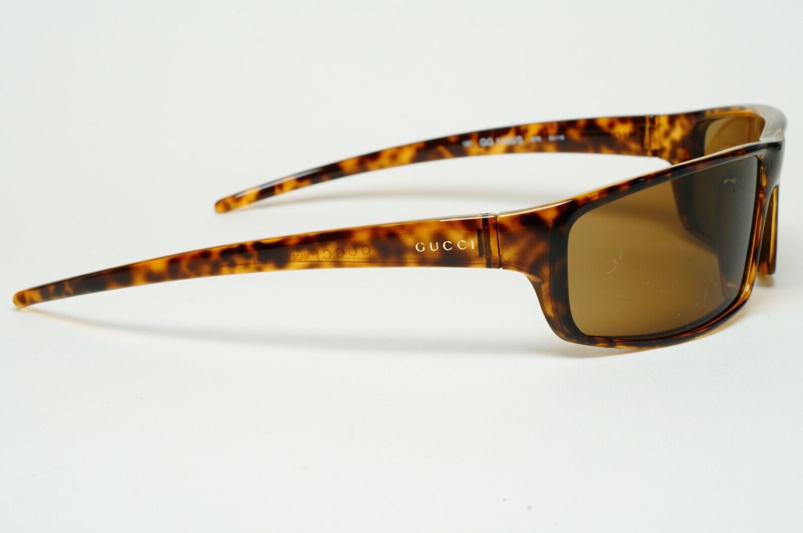 Gucci Sunglasses 1999 Vintage Brown Tortoiseshell Wrap GG 1425/S 676 250125