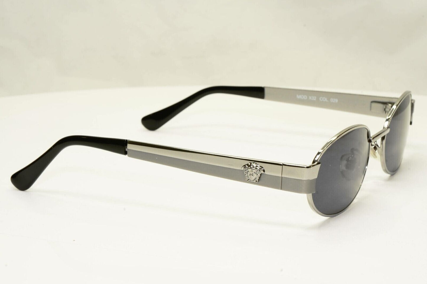Gianni Versace 1996 Vintage Silver Medusa Oval Metal Sunglasses MOD X32 COL 029