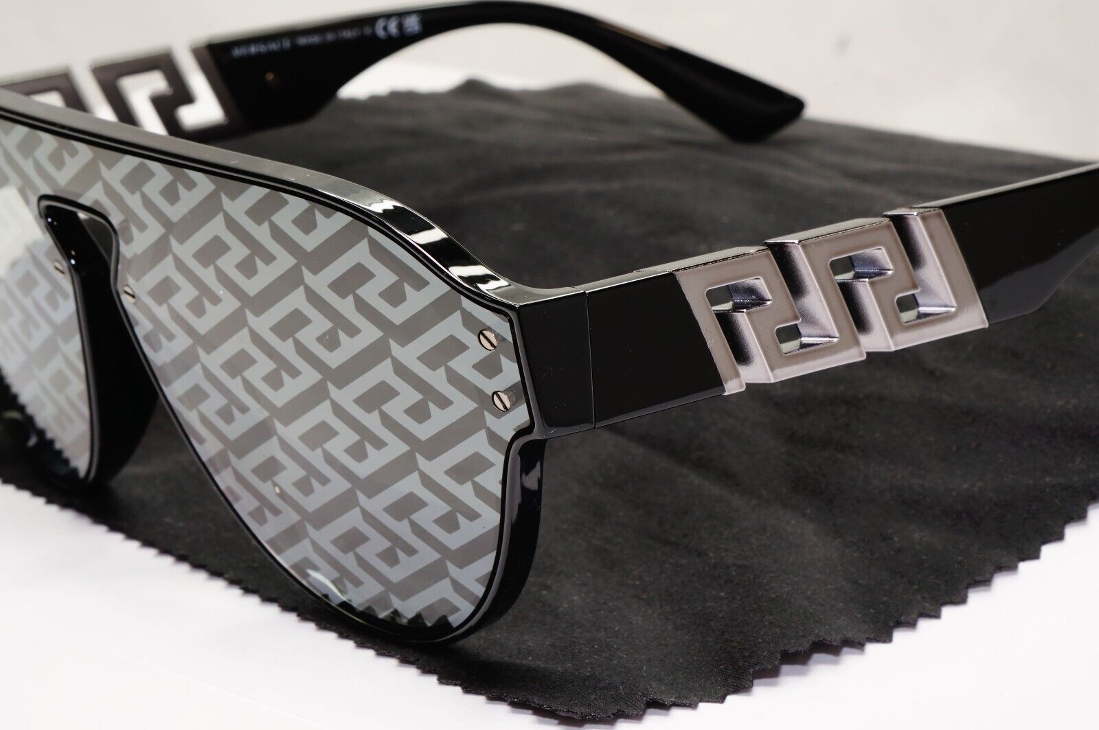 Versace Monogram Mirror Sunglasses Black Silver Pattern Pilot VE 4420 GB1/AL