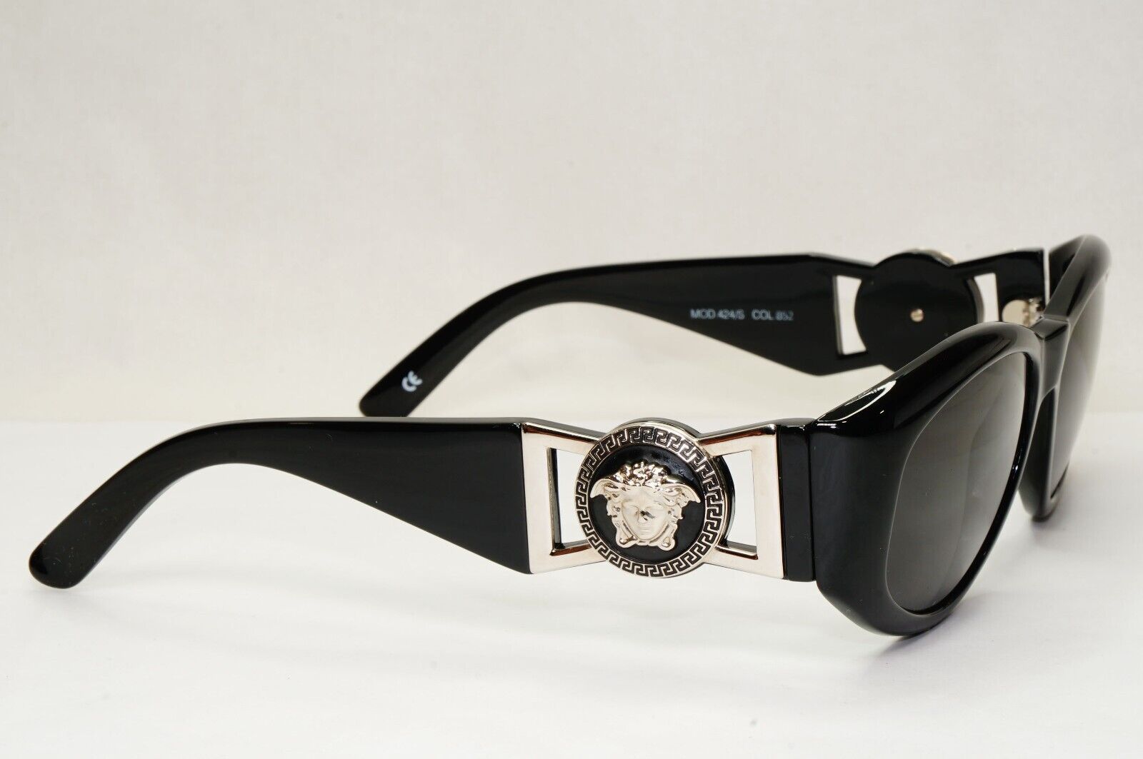 Gianni Versace Sunglasses 1996 Vintage Black MOD 424/S COL 852 Biggie 111223