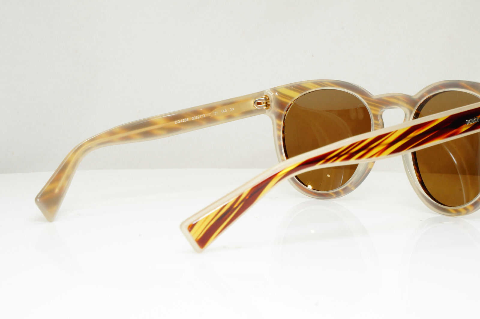 Authentic DOLCE & GABBANA Mens Womens Vintage Sunglasses DG 4285 3052/73 28743