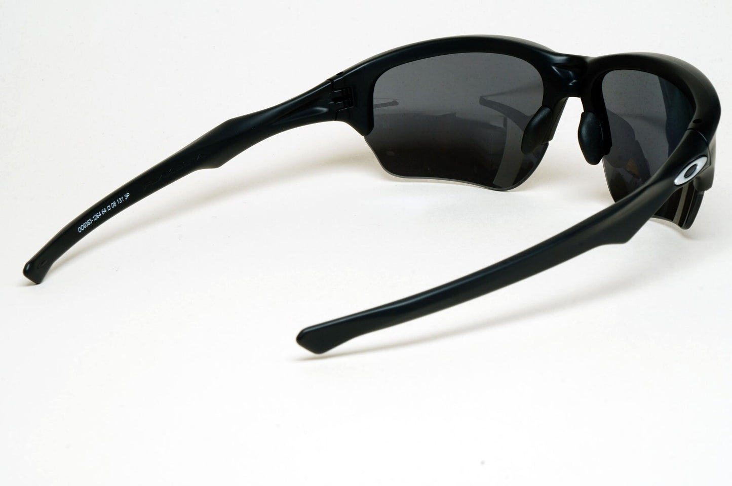 Oakley Sunglasses Polarized Flak Beta Black Matte Iridium Wrap OO 9363 12