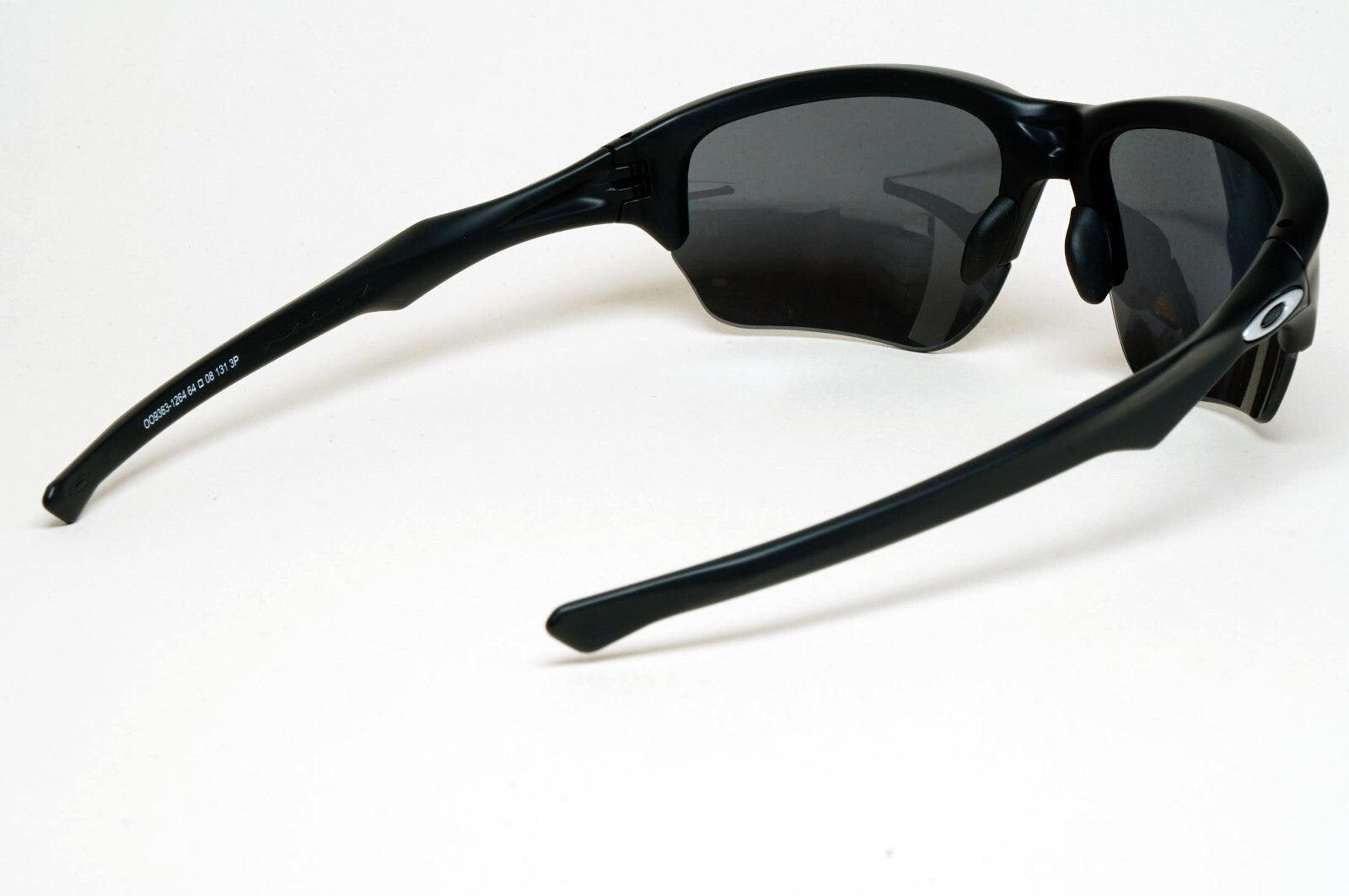 Oakley Sunglasses Polarized Flak Beta Black Matte Iridium Wrap OO 9363 12