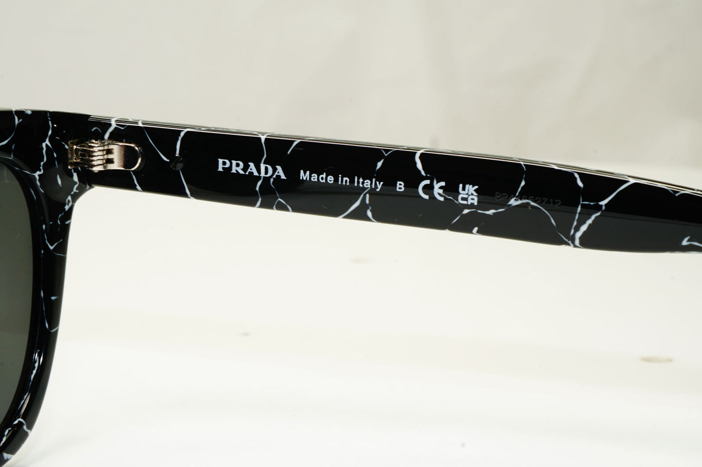 Prada Black Marble Sunglasses Lightning Mens Square PR04YS SPR 04Y 05W-731