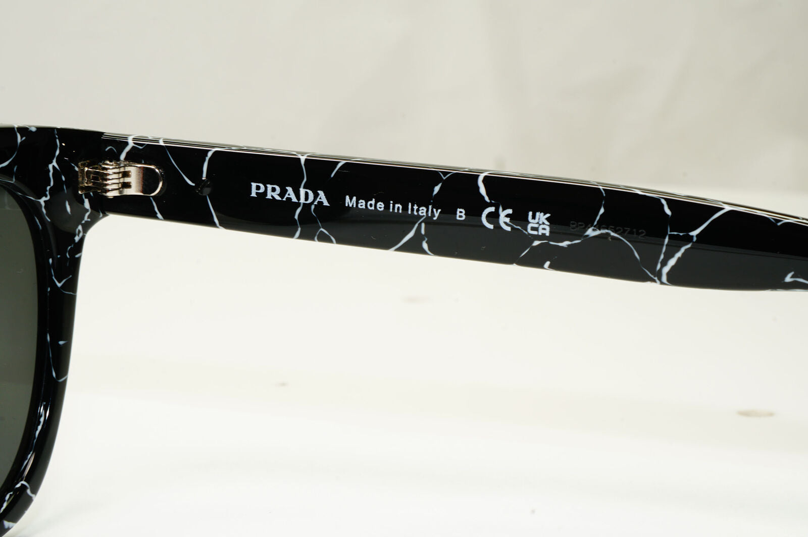 Prada Black Marble Sunglasses Lightning Mens Square PR04YS SPR 04Y 05W-731